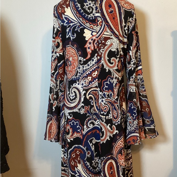 PAISLEY SUMMER DRESS WITH LARGE SLIT BELL SLEEVES WOMENS SIZE MED - Picture 5 of 6